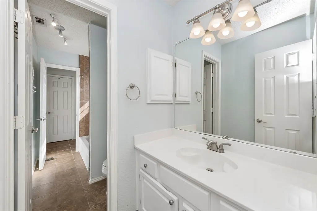 4202 Timberglen Road Dallas TX 75287