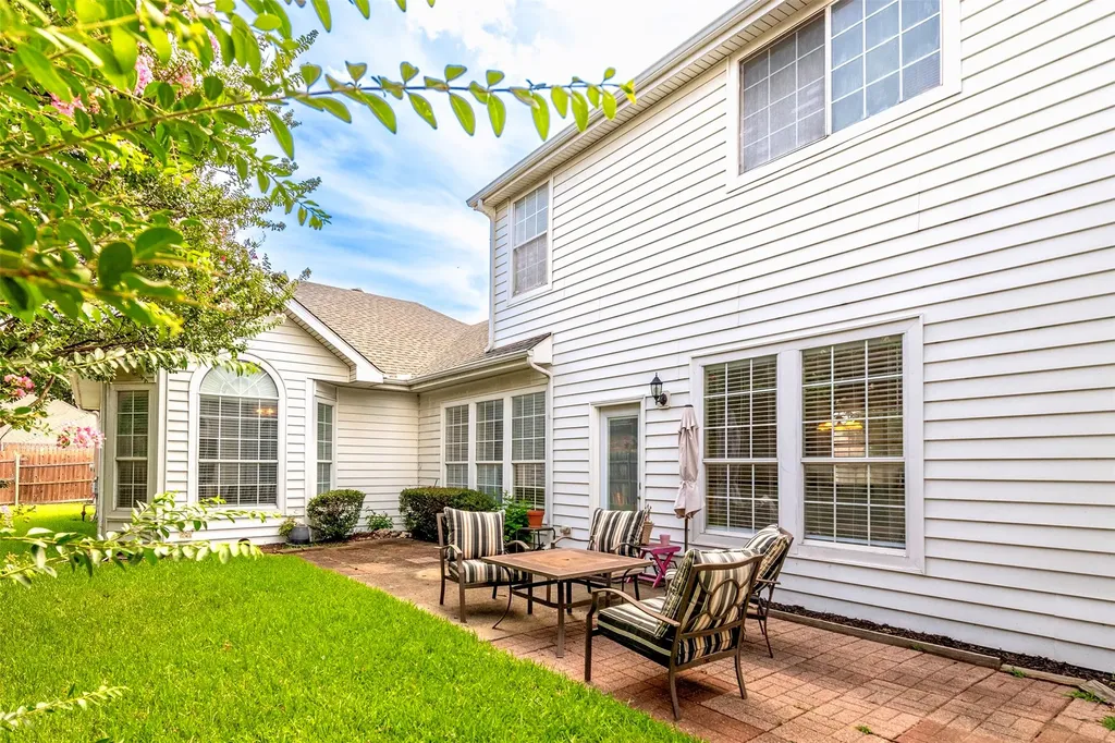 4202 Timberglen Road Dallas TX 75287