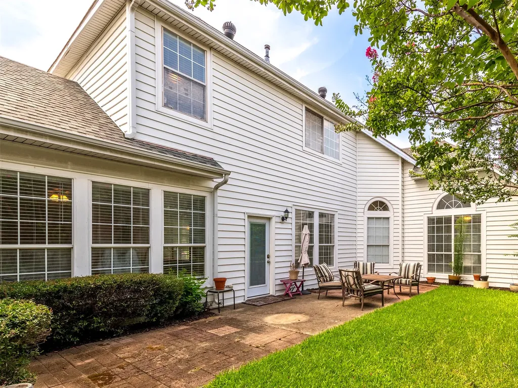 4202 Timberglen Road Dallas TX 75287