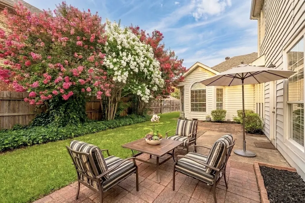 4202 Timberglen Road Dallas TX 75287