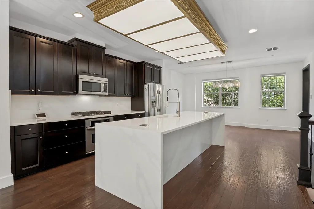3906 Asbury Lane Addison TX 75001