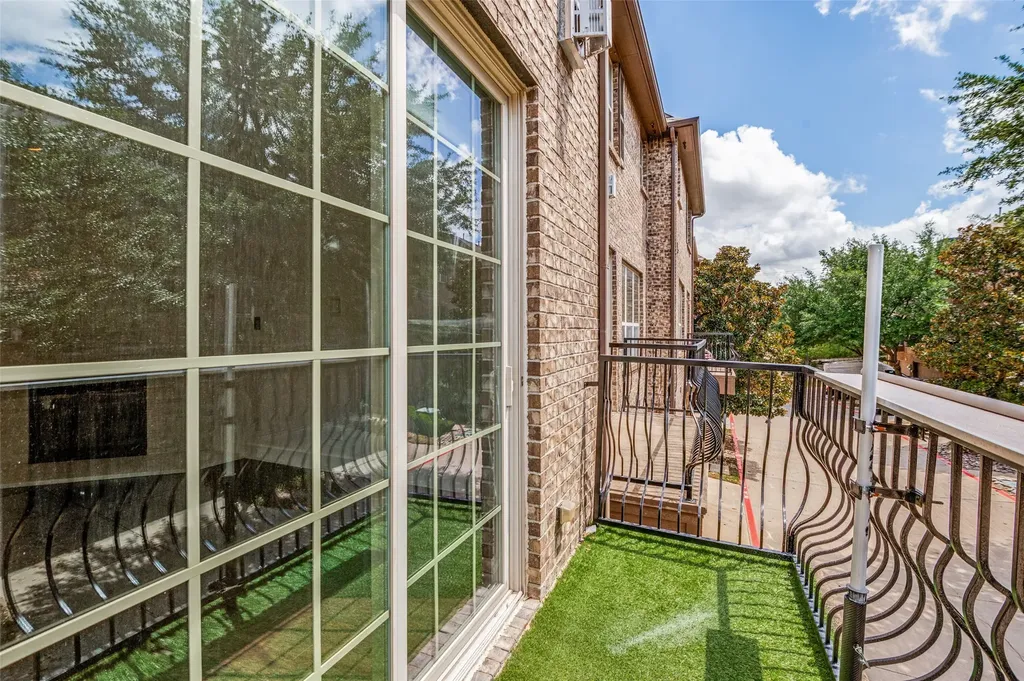 3906 Asbury Lane Addison TX 75001