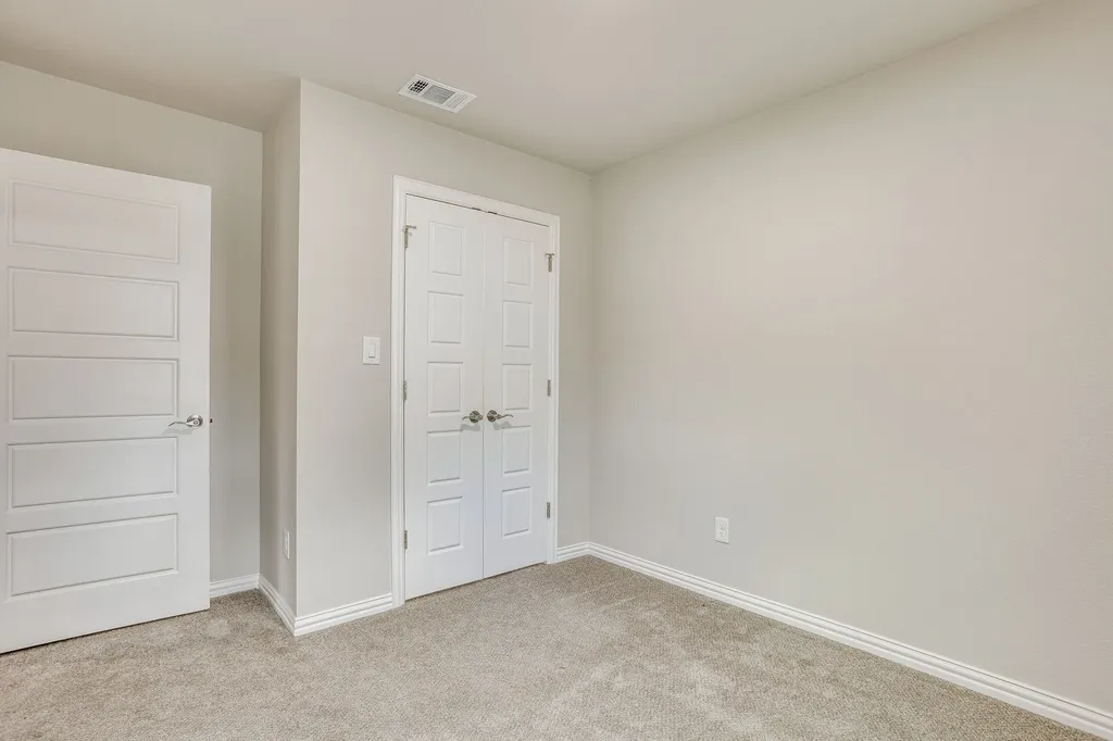 931-933 River Road Fort Worth TX 76114