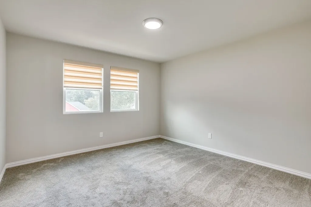 931-933 River Road Fort Worth TX 76114