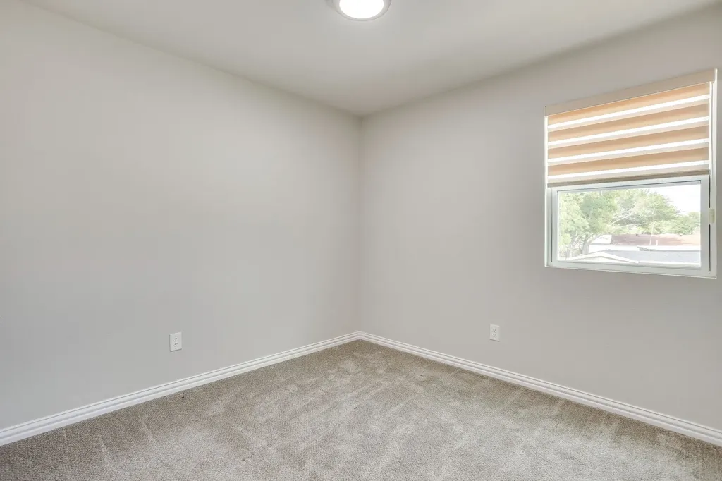 931-933 River Road Fort Worth TX 76114