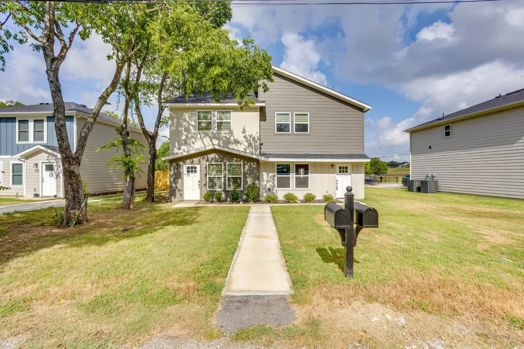 931-933 River Road Fort Worth TX 76114
