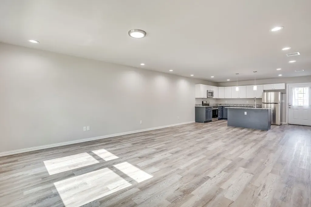 931-933 River Road Fort Worth TX 76114
