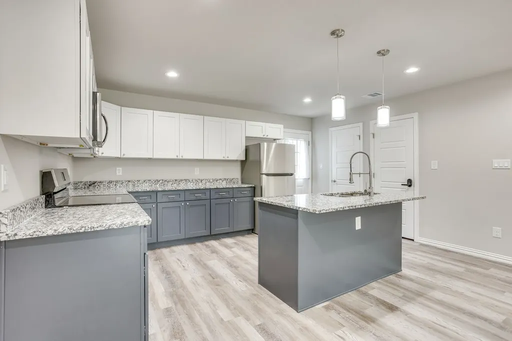 931-933 River Road Fort Worth TX 76114