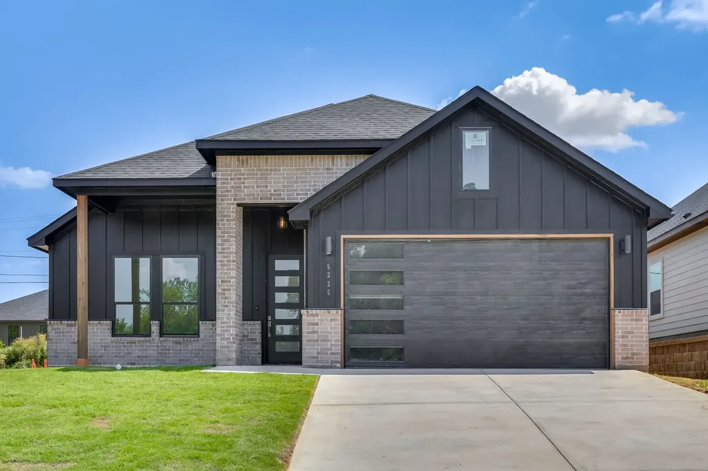 5225 Humbert Avenue Fort Worth TX 76107