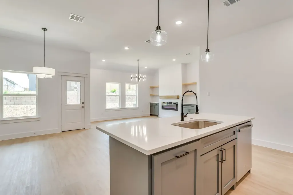 5225 Humbert Avenue Fort Worth TX 76107