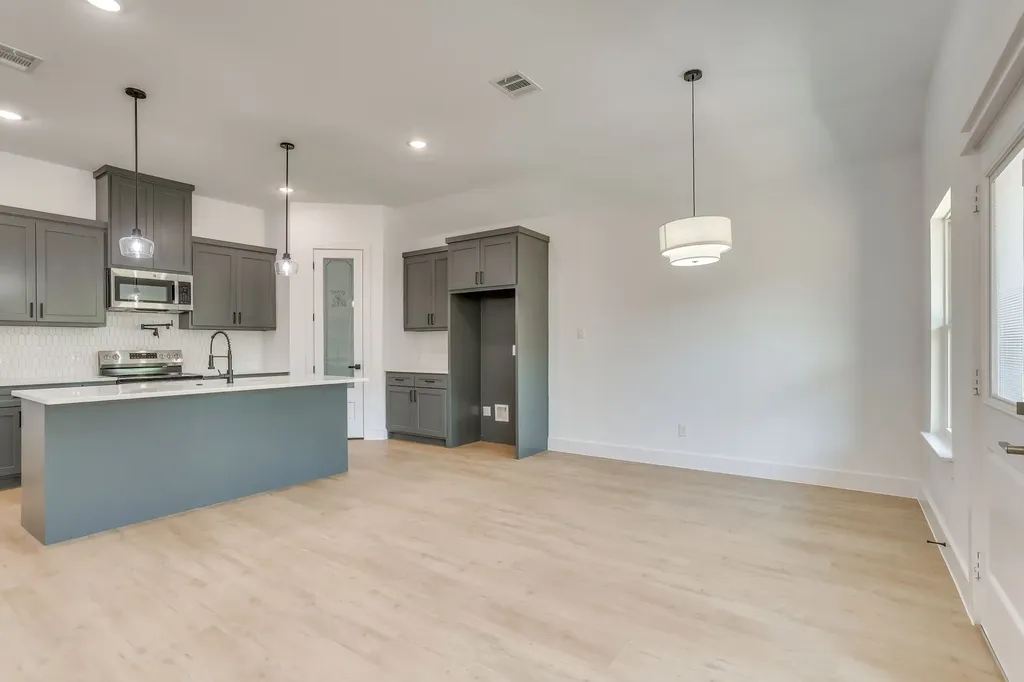 5225 Humbert Avenue Fort Worth TX 76107