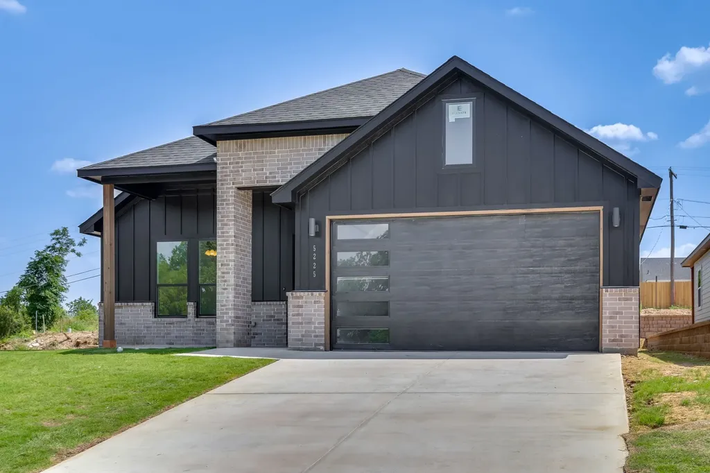 5225 Humbert Avenue Fort Worth TX 76107