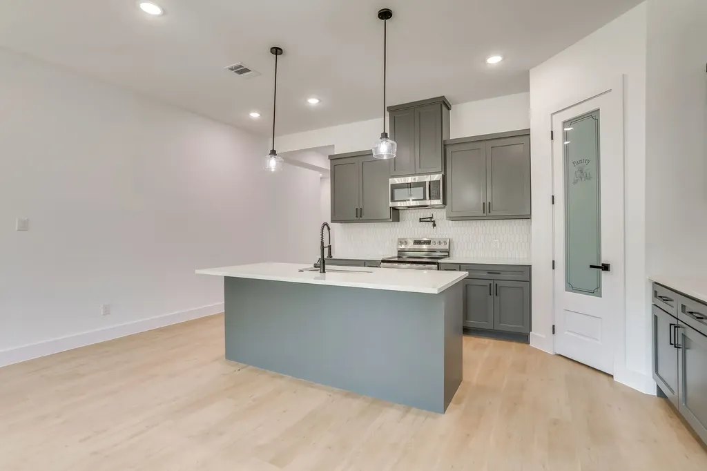 5225 Humbert Avenue Fort Worth TX 76107
