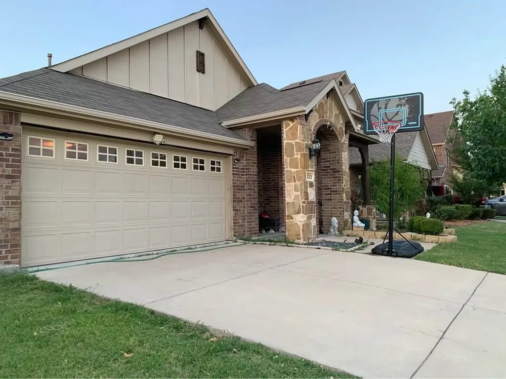 2321 Petunia Lane Rowlett TX 75089