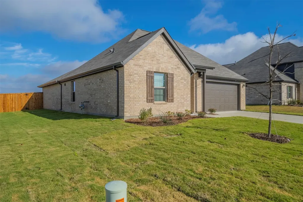 516 Ridgewood Drive Van Alstyne TX 75495