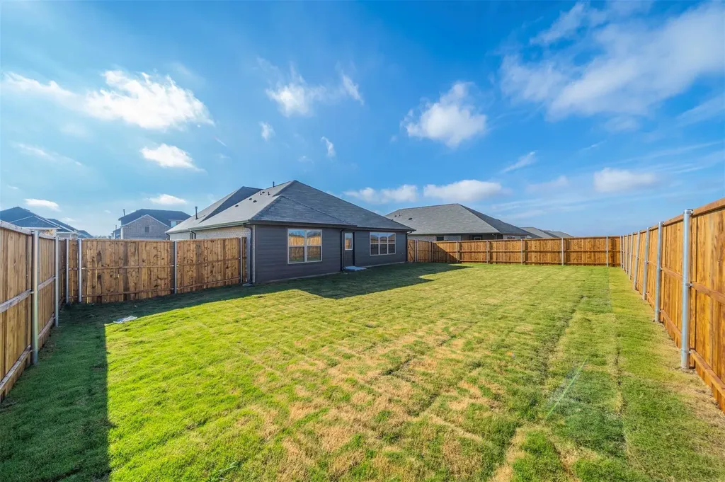 516 Ridgewood Drive Van Alstyne TX 75495
