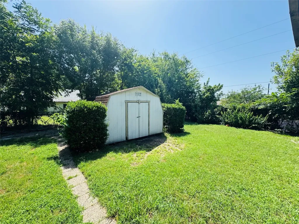 816 Lakeside Drive Mesquite TX 75149