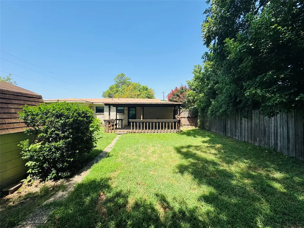 816 Lakeside Drive Mesquite TX 75149