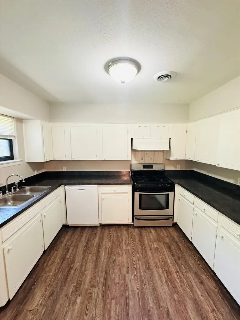 816 Lakeside Drive Mesquite TX 75149