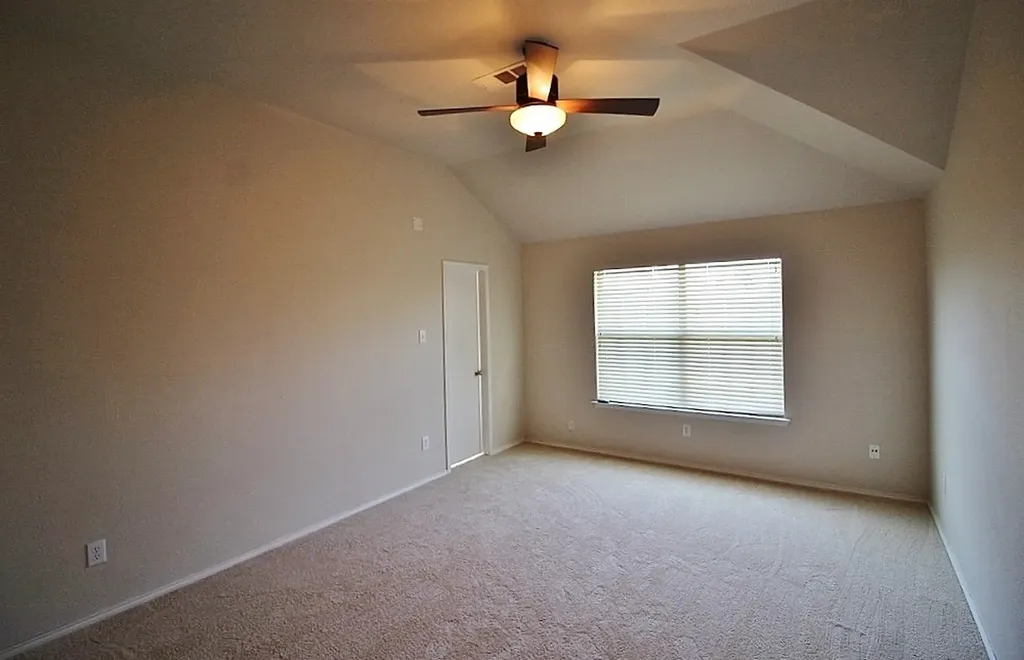 2816 Park Springs Drive Grand Prairie TX 75052