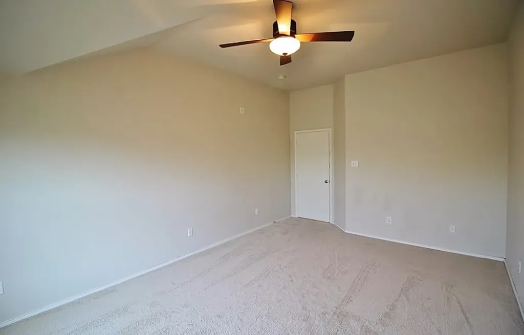 2816 Park Springs Drive Grand Prairie TX 75052