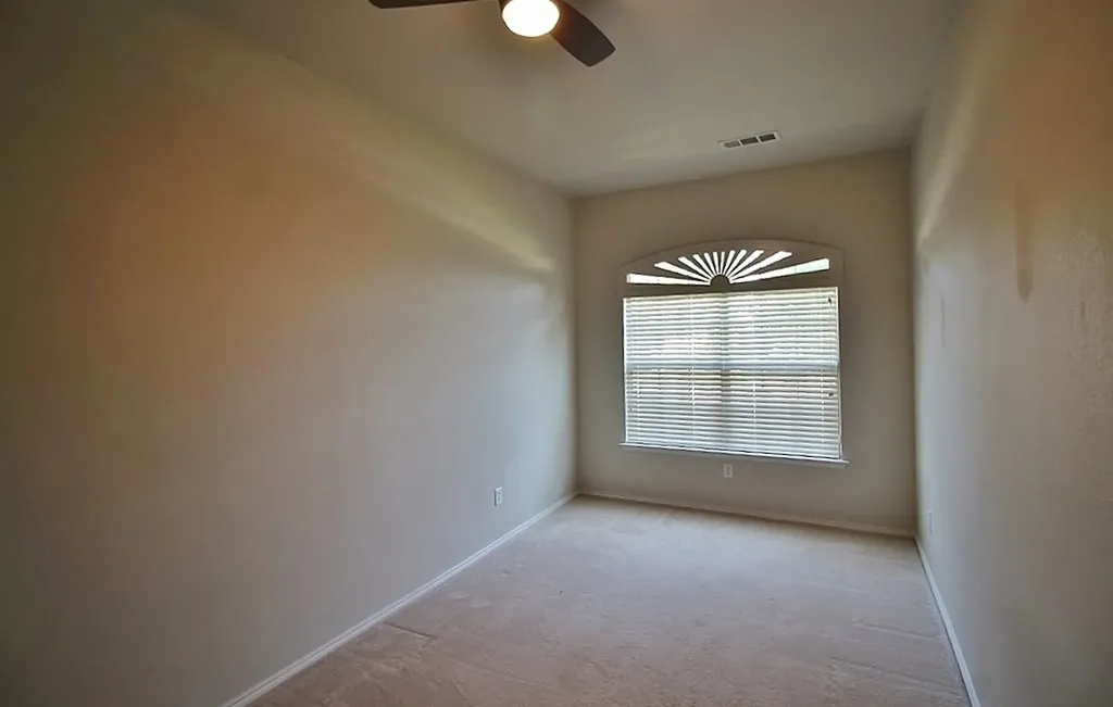 2816 Park Springs Drive Grand Prairie TX 75052