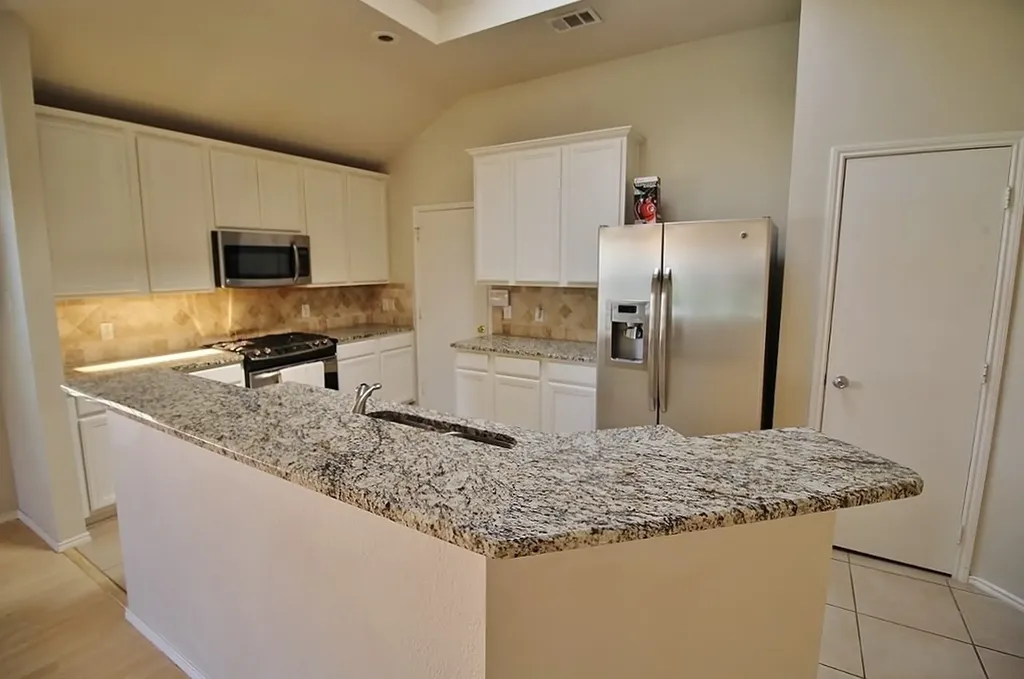 2816 Park Springs Drive Grand Prairie TX 75052