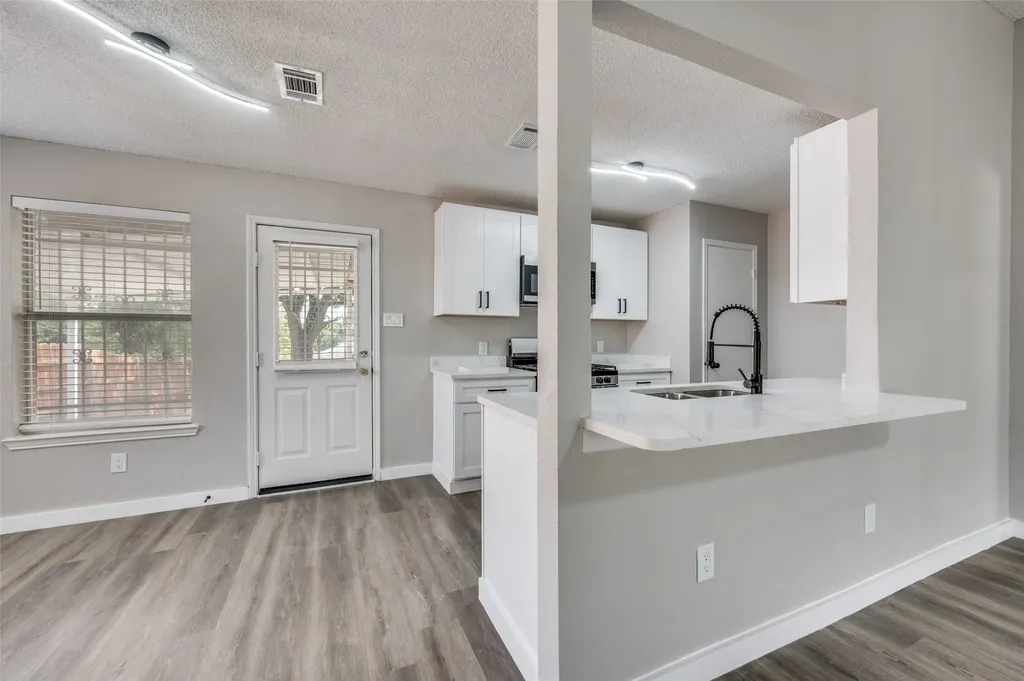 2238 Arroyo Avenue Dallas TX 75219