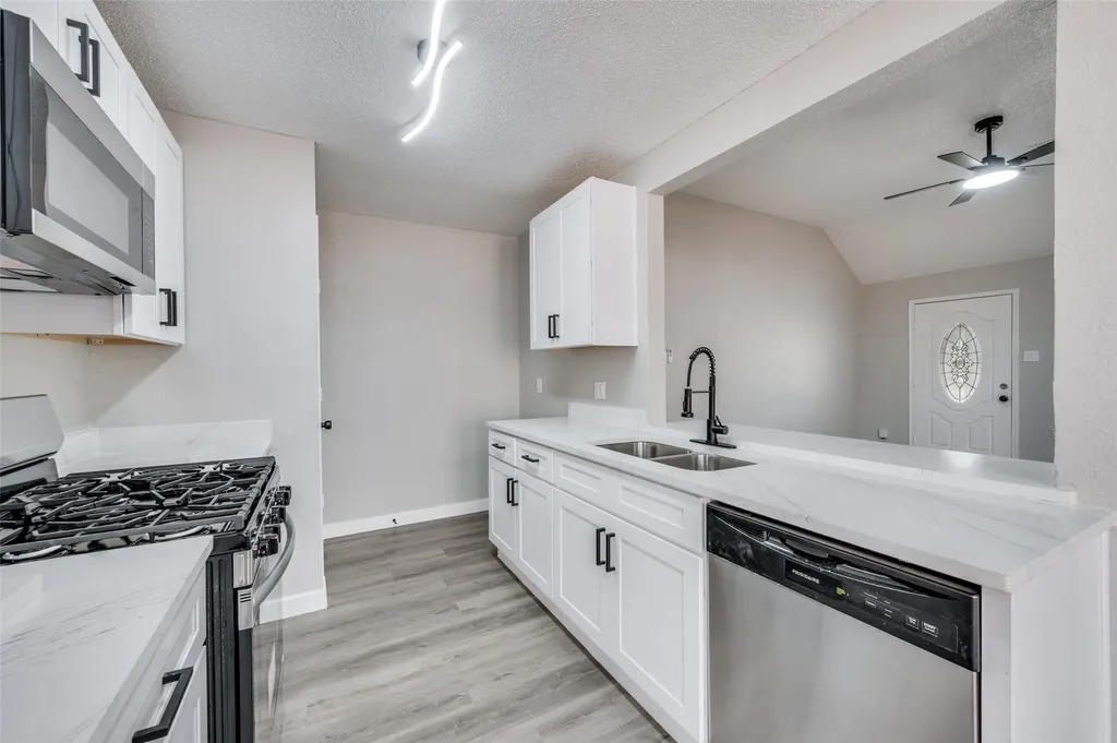 2238 Arroyo Avenue Dallas TX 75219