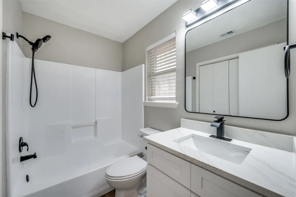 2238 Arroyo Avenue Dallas TX 75219