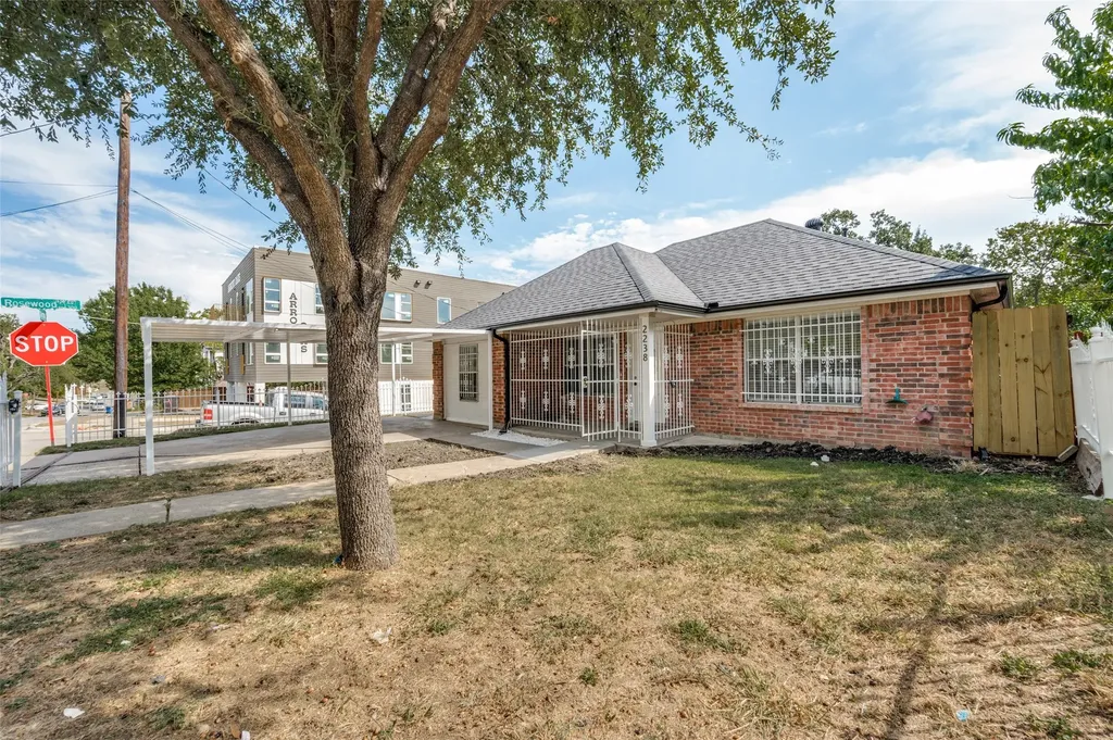 2238 Arroyo Avenue Dallas TX 75219