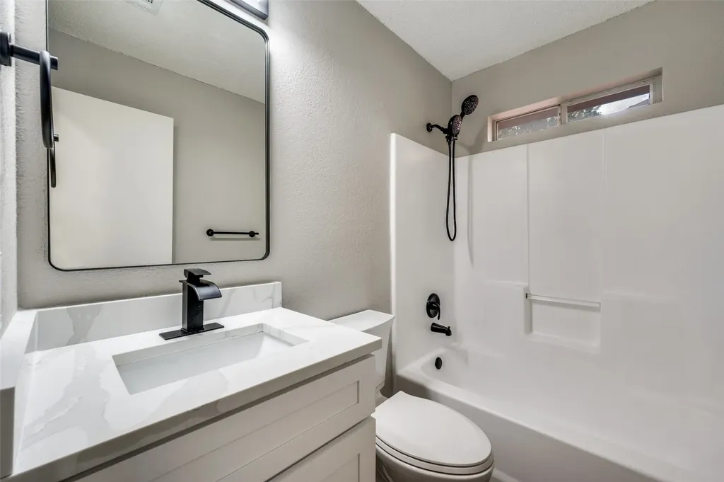 2238 Arroyo Avenue Dallas TX 75219