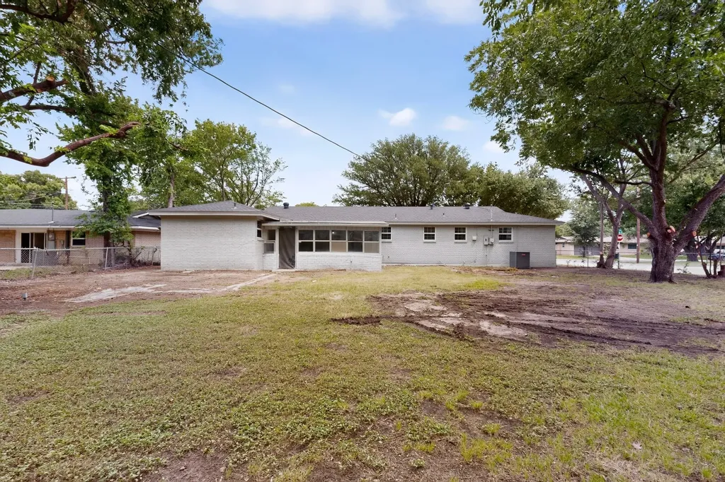 4401 Steven Street North Richland Hills TX 76180
