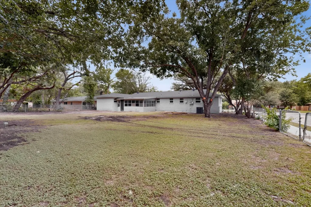 4401 Steven Street North Richland Hills TX 76180