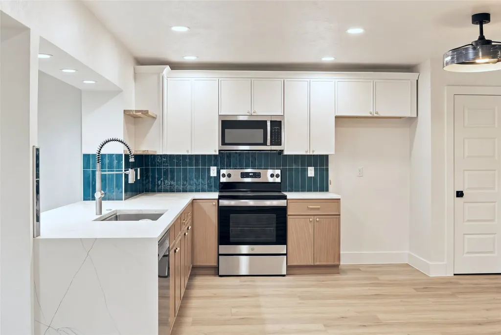 2733 Teakwood Drive Garland TX 75044