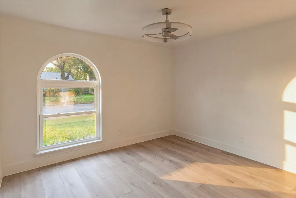 2733 Teakwood Drive Garland TX 75044