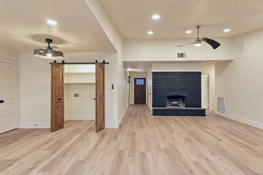 2733 Teakwood Drive Garland TX 75044