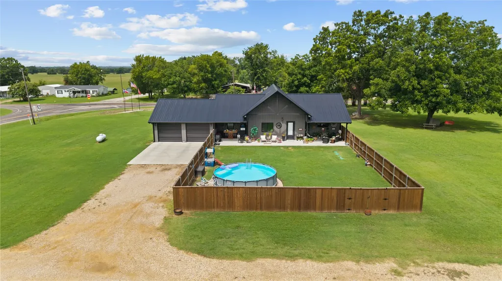7122 Farm Road 1499 Sumner TX 75486