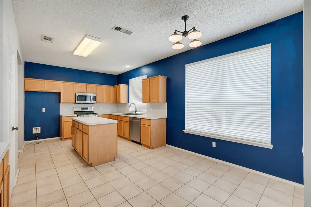 6112 Bowin Drive Fort Worth TX 76132