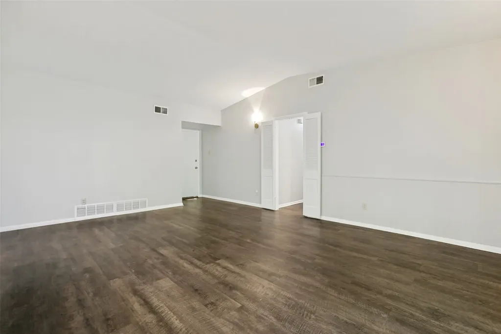 12123 Sunland Street Dallas TX 75218