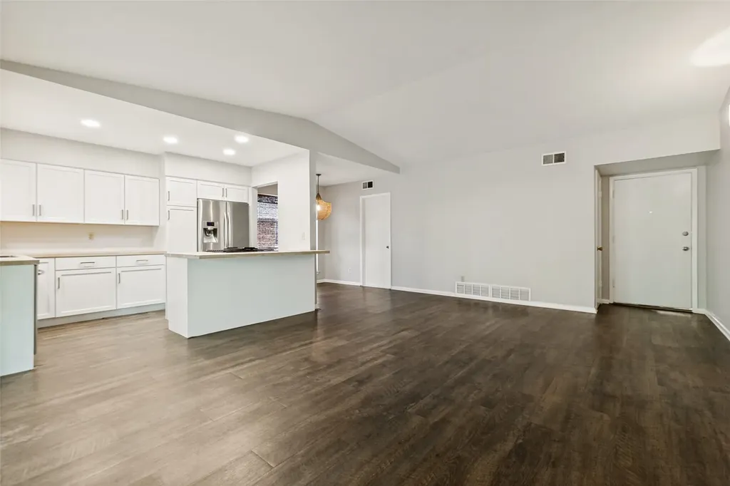 12123 Sunland Street Dallas TX 75218