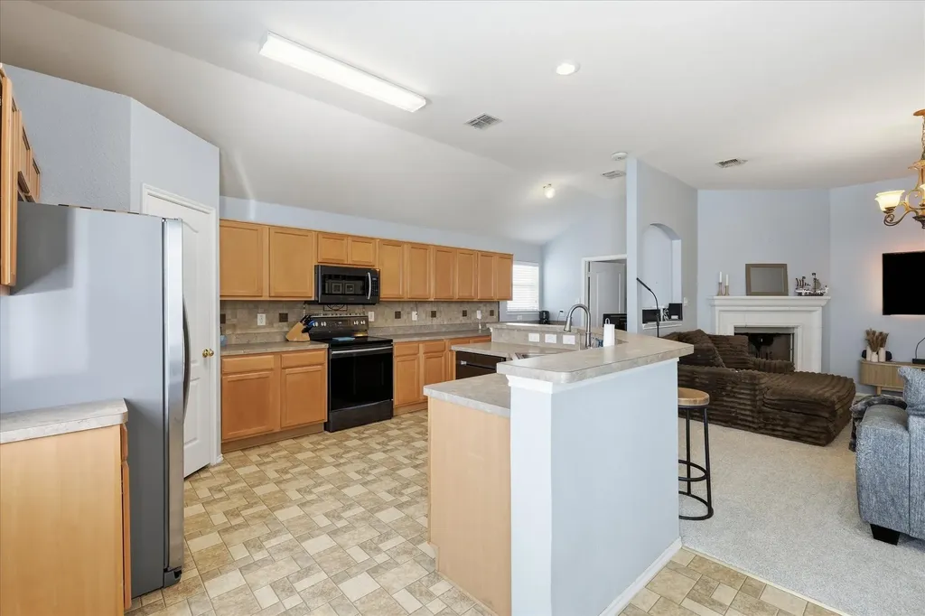 117 Hampton Court Rhome TX 76078