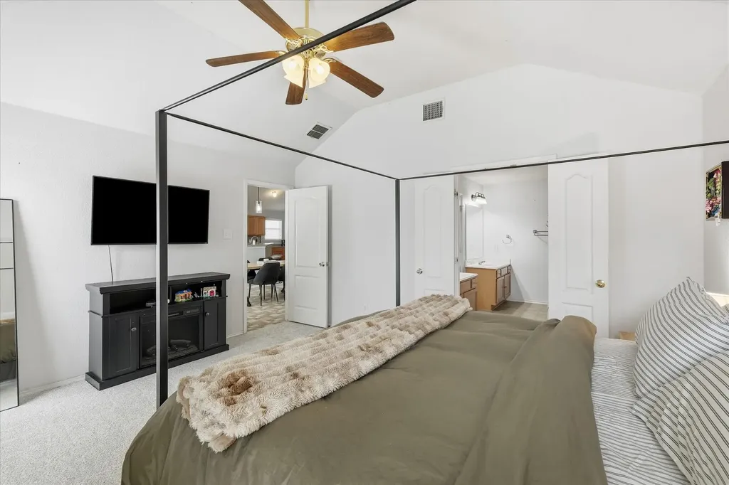 117 Hampton Court Rhome TX 76078