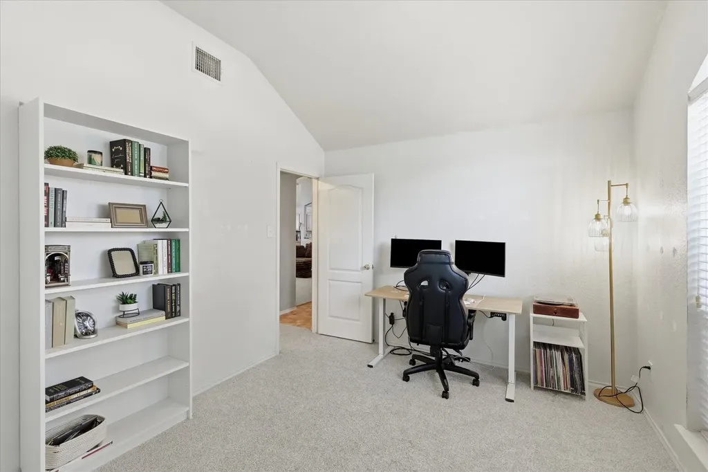 117 Hampton Court Rhome TX 76078