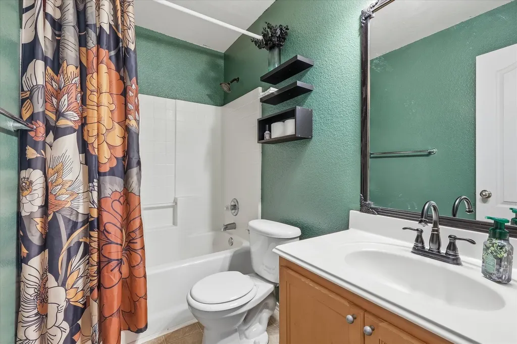 117 Hampton Court Rhome TX 76078