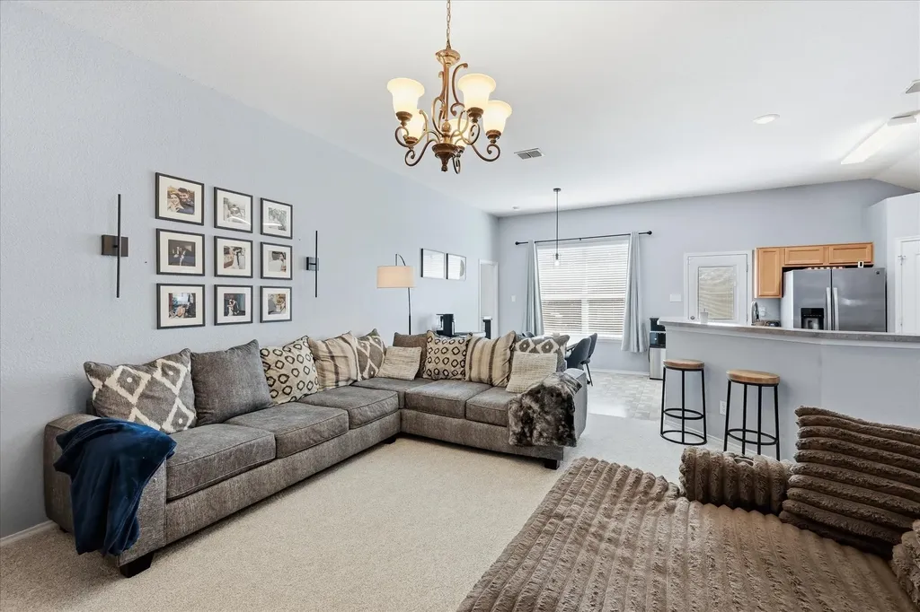 117 Hampton Court Rhome TX 76078