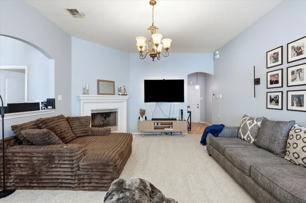117 Hampton Court Rhome TX 76078