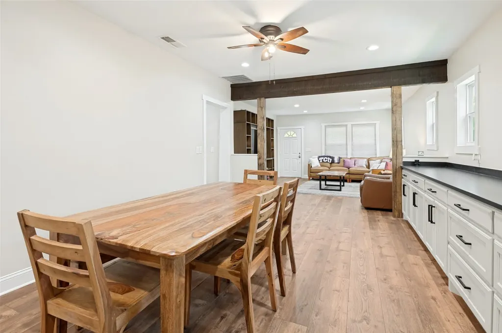 3233 Lubbock Avenue Fort Worth TX 76109