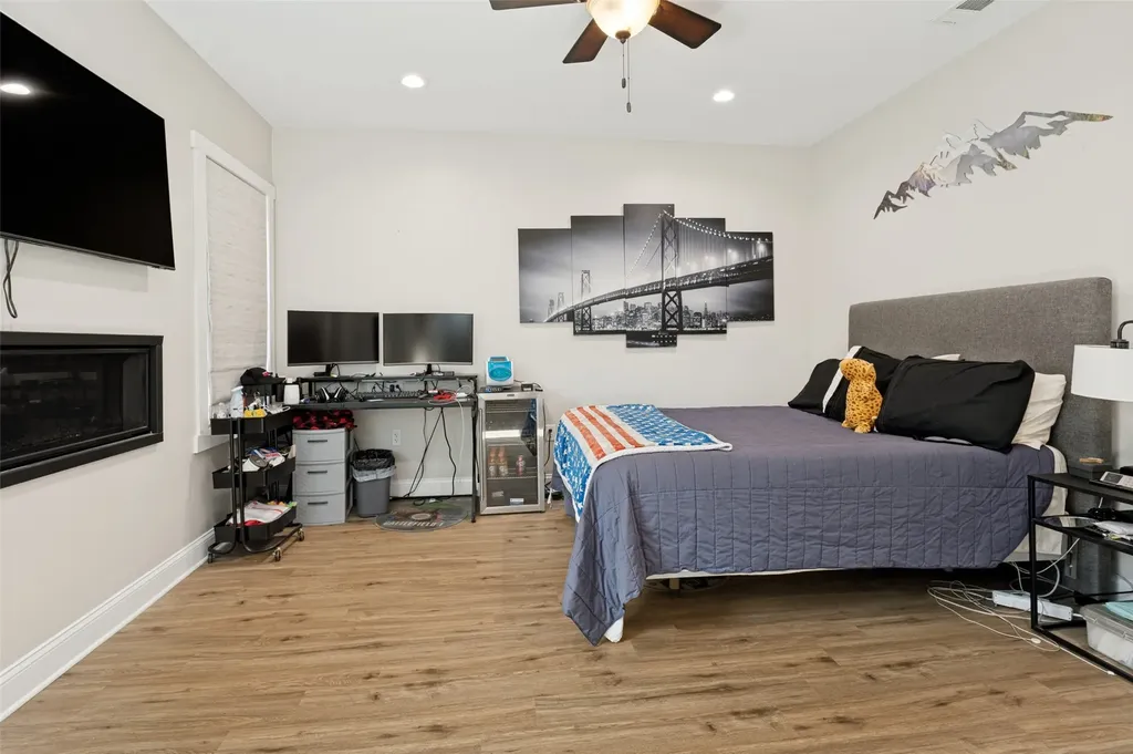 3233 Lubbock Avenue Fort Worth TX 76109