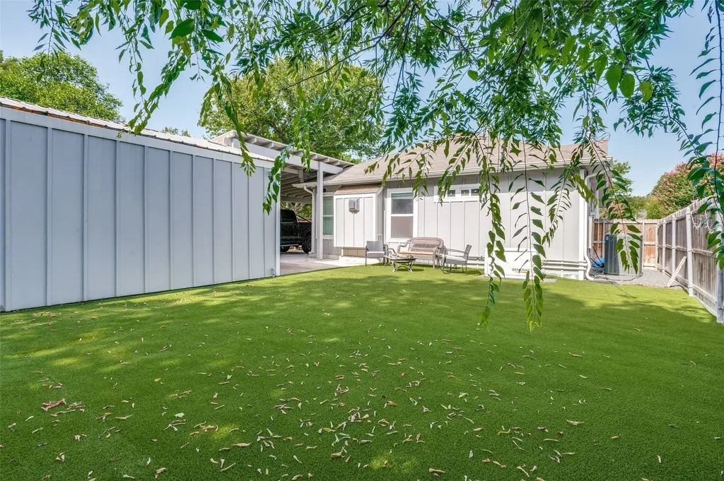 3233 Lubbock Avenue Fort Worth TX 76109